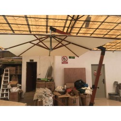 Parasol pour bar et restaurant