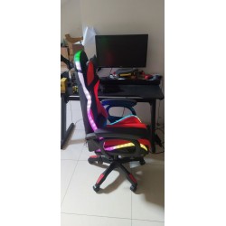 FAUTEUIL GAMER ESPORT LEDS 200 EUROS TTC